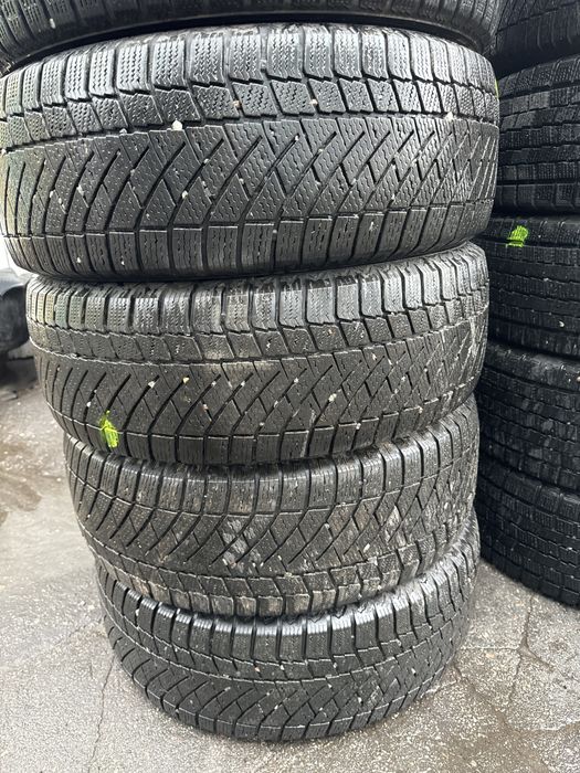 225/60/17 Continental