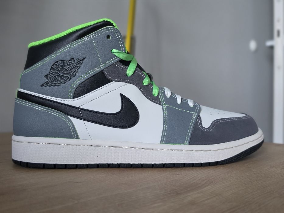 Nowe Nike Jordan Mid 1