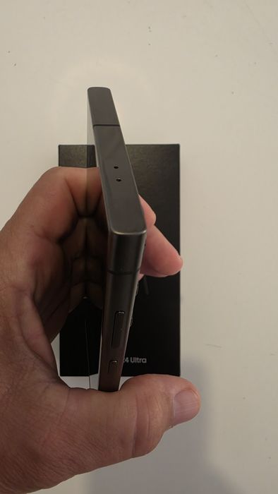Samsung Galaxy S24 Ultra – 1TB 
Vendo Samsung Galaxy