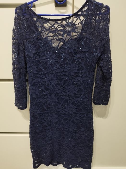 Sukienka koronkowa M
