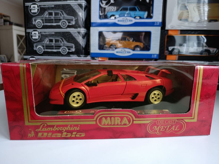 Модель 1.18 Lamborghini Diablo