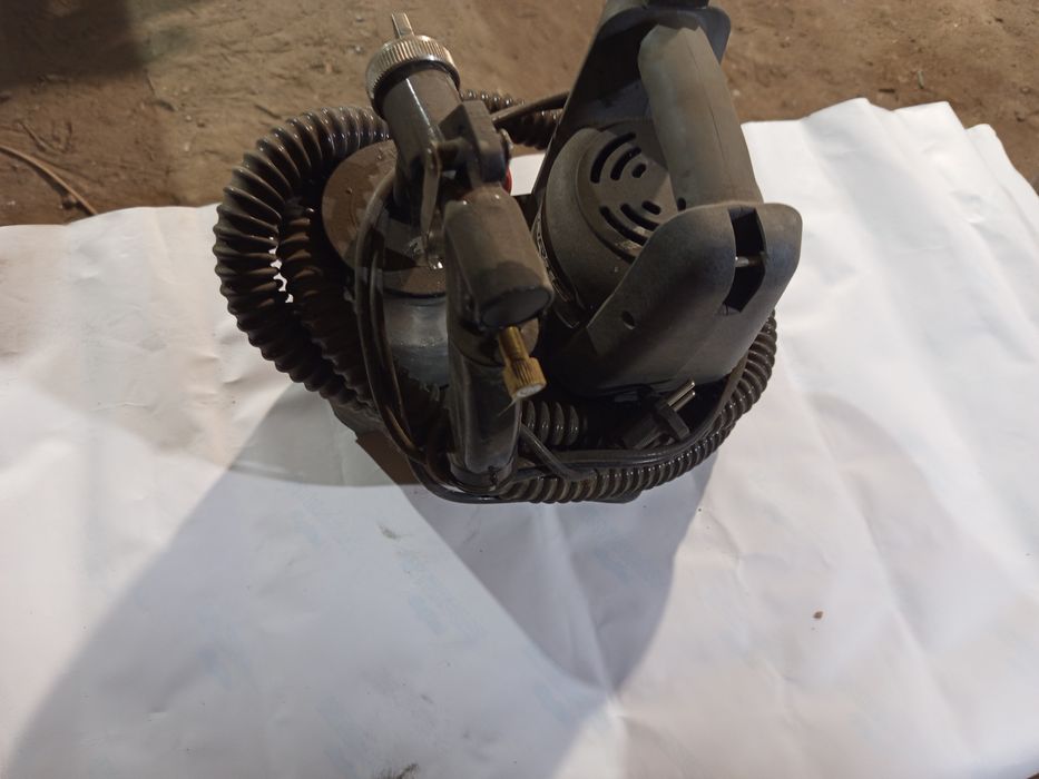 Краскопульт електричний, є ще 2 краскопульта пневматичних