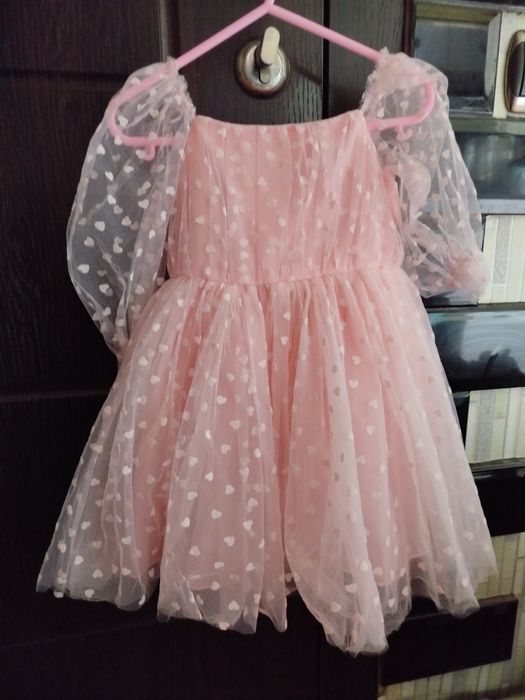 Святкова сукня для дівчинки