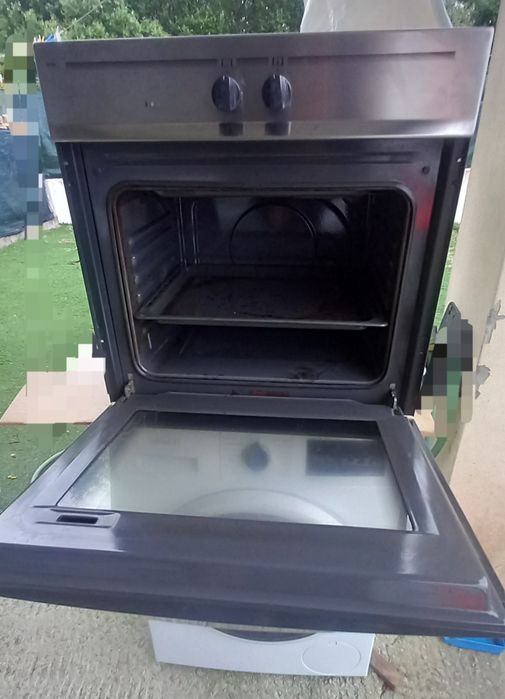 Forno Teka básico a funcionar bem