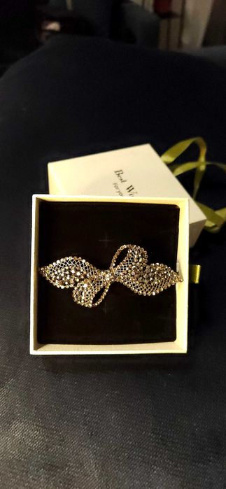 Elegancka spinka automatyczna do włosów z kryształkami – nowa