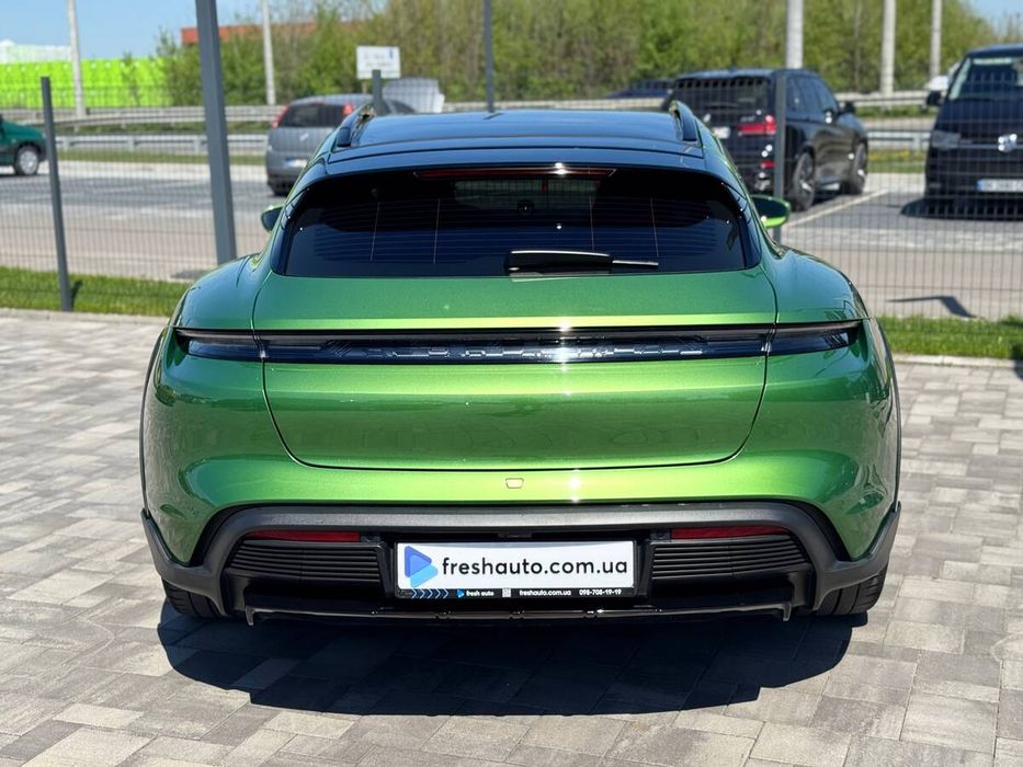 Porsche Taycan 2021 freshauto