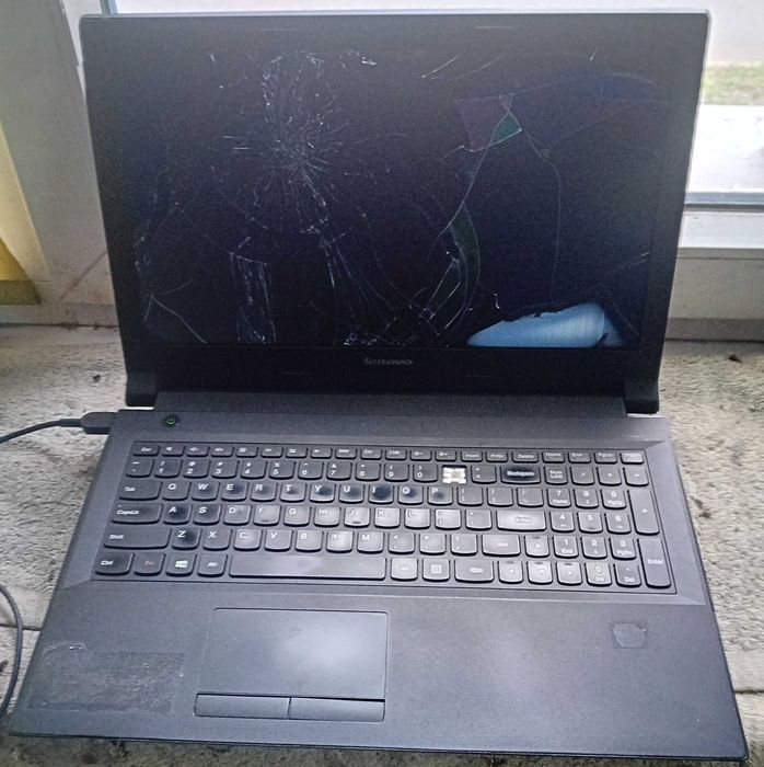 (11) laptop Lenovo B51-80: Intel Core i3 lub i5
