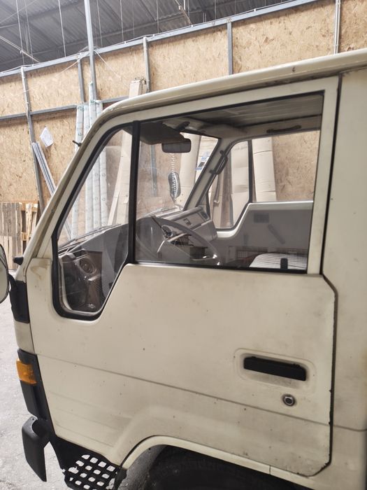 Toyota Dyna 150 com inspeção