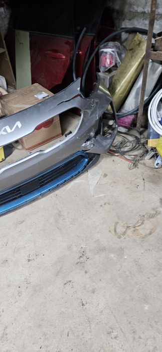 Продам Бампер на Киа Ниро 2021року Електро