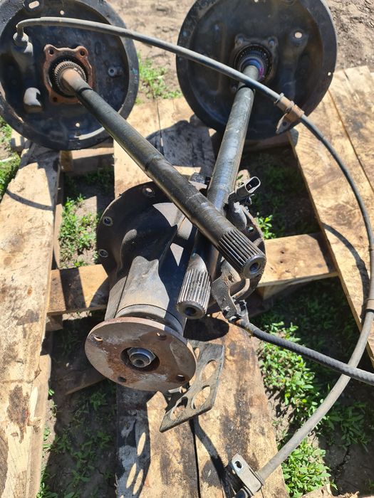 Задній редуктор Mitsubishi L200