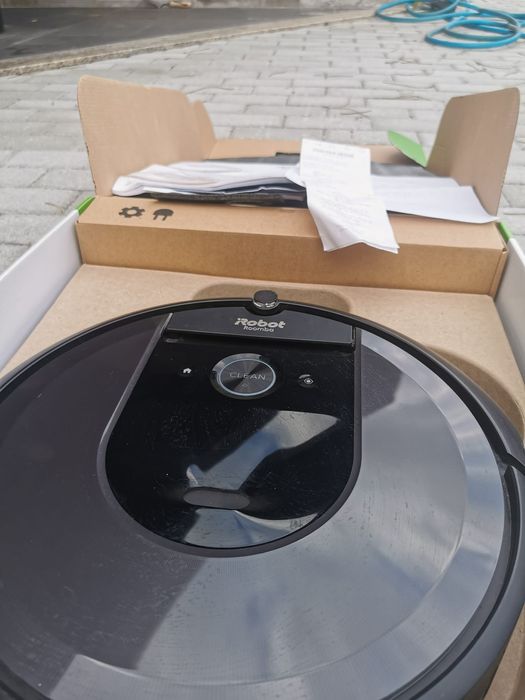 Roomba I robot i7