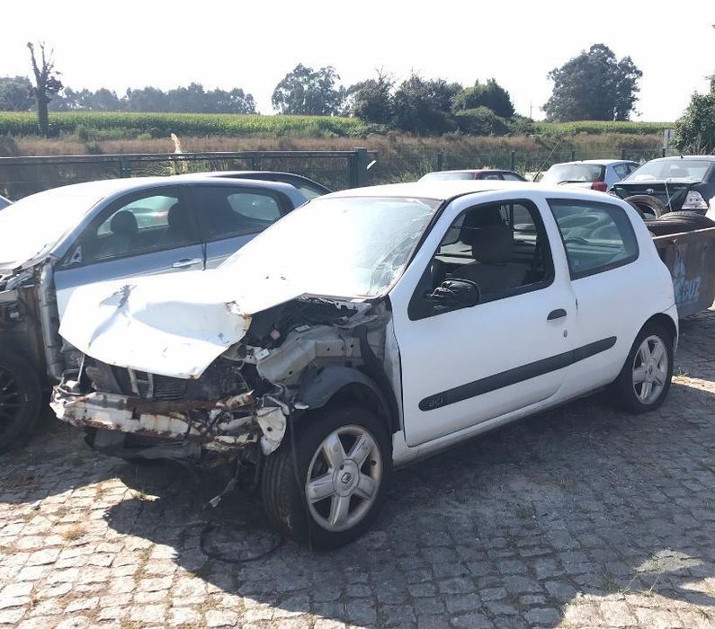 Renault Clio II 1.5 DCi Van 2005 - Para Peças