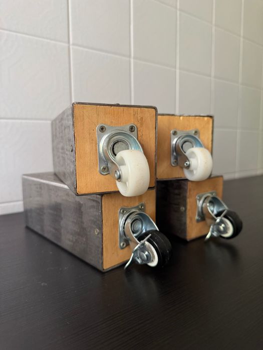 4 pés elevadores para cama com rodas, 2 com travão