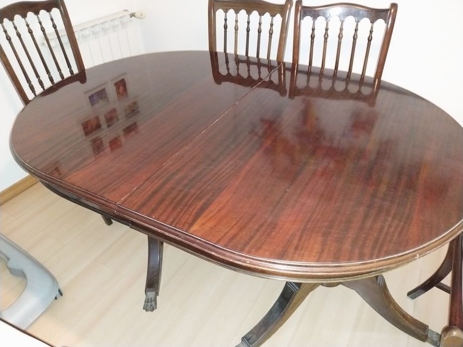 Mesa de Refeições Extensivel com 8 cadeiras