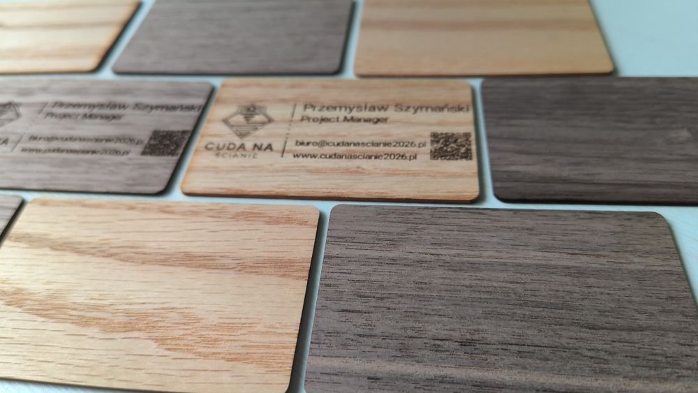 Eko Wizytówka NFC z Drewna – Twoje Dane po Jednym Zbliżeniu! Grawer