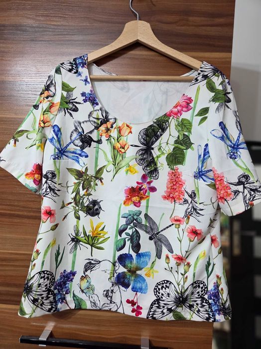 Bluzka damska w kolorowe wzory