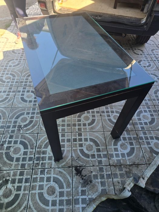 Mesa com vidro rectangular