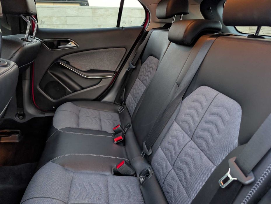 Mercedes-Benz GLA 180 d Salon POLSKA Bezwypadkowy