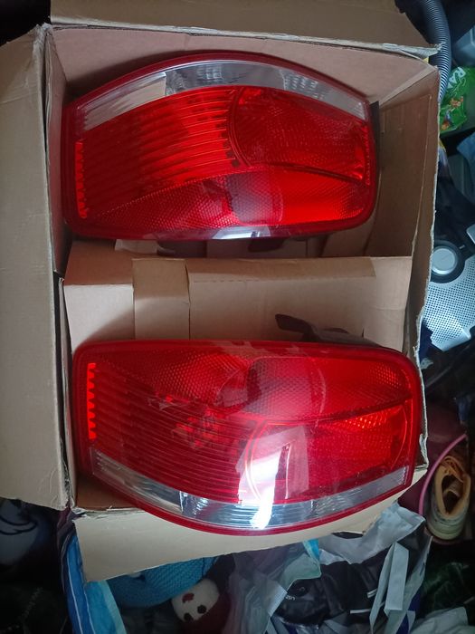 Vendo ópticas Faróis traseiros farolins Audi A 3  ano 2003 bom estado