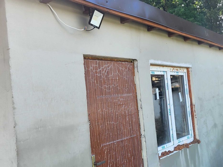 Dom oraz 35a działka z nowym garażem. Cicha spokojna okolica.