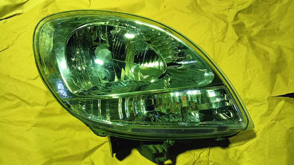 Ótica Renault Kangoo farol 2005 direita