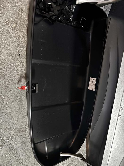Caixa de tejadilho 240L