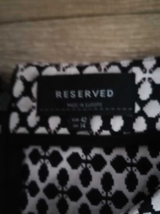 Sukienka Reserved