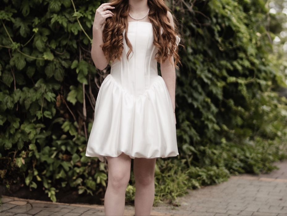 Продам випускну сукню