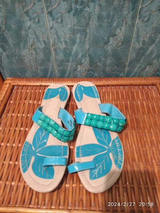 Шлепанцы со стразами р 40 стелька 25,5 см Next