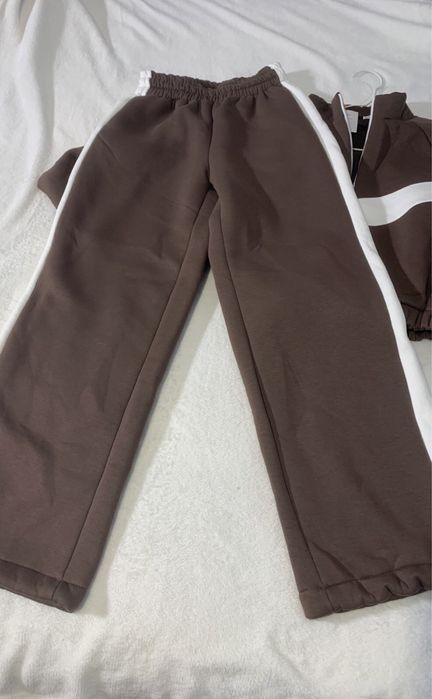 Теплючий зимовий  спортивний костюм з лампасами  на флісі xs/s 1600