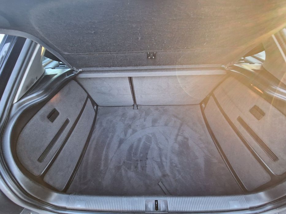 Audi A3 1.6 (APENAS 175.000KM)