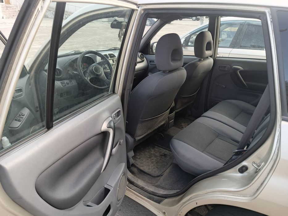 Toyota rav 4 2.0tdi НЕРОЗМИТНЕНА