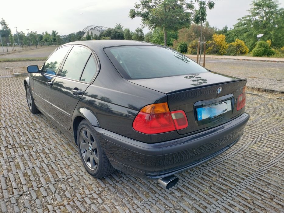 BMW  320d  (E46)