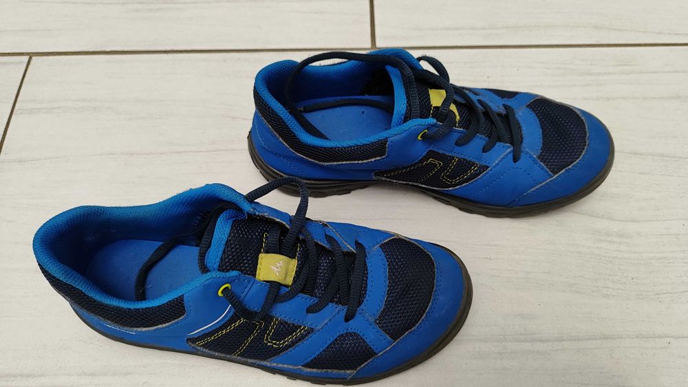 buty sportowe Quechua- dechatlon
