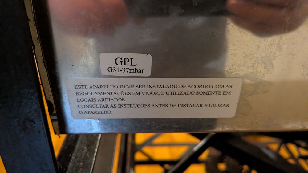 4 fogões industriais AR165 -  2 boas super chama