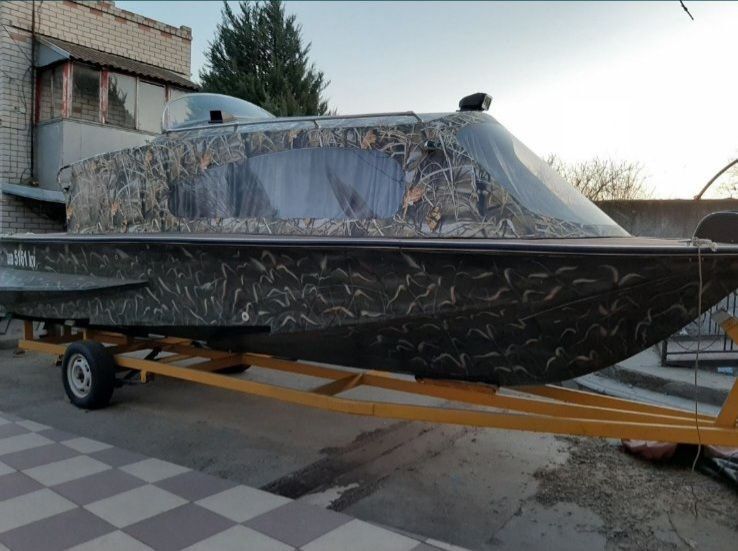 Продам катер Волга  Стрела