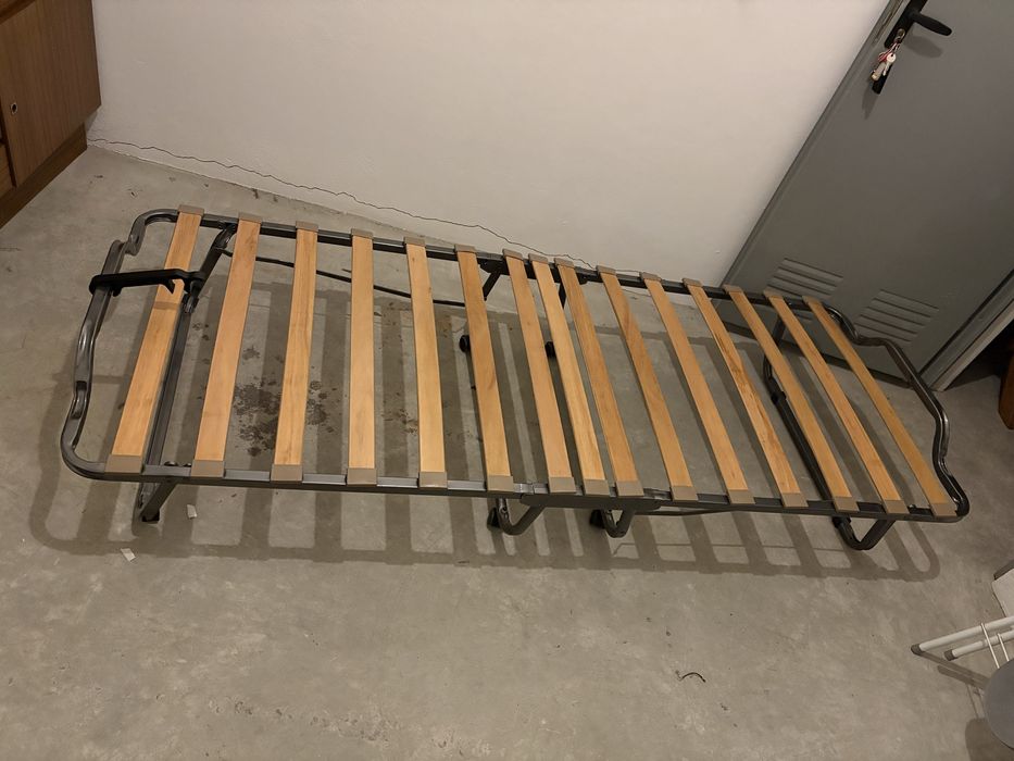 cama com rodinhas extrado