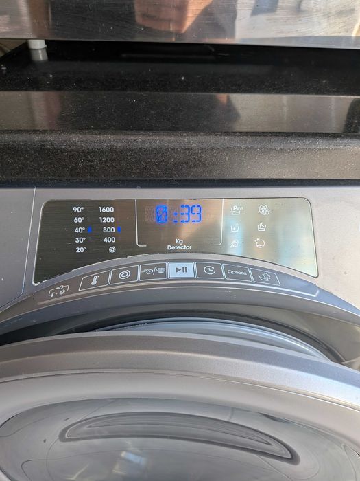 Máquina de Lavar Roupa Cinzenta CANDY 9KG