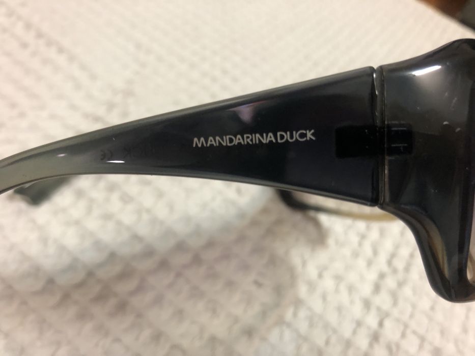 Óculos de sol novos, marca Mandarina Duck