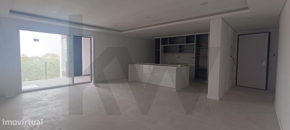 Apartamentos T2, T3 E T3 Duplex Em Palmela — Terraços, Garagens E Parq