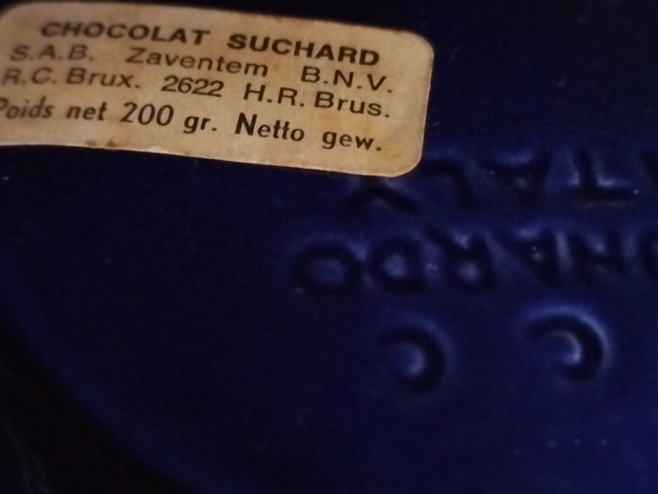 Włochy Kobaltowa Bomboniera Białe Róże Coronetti Cunardo, Suchard