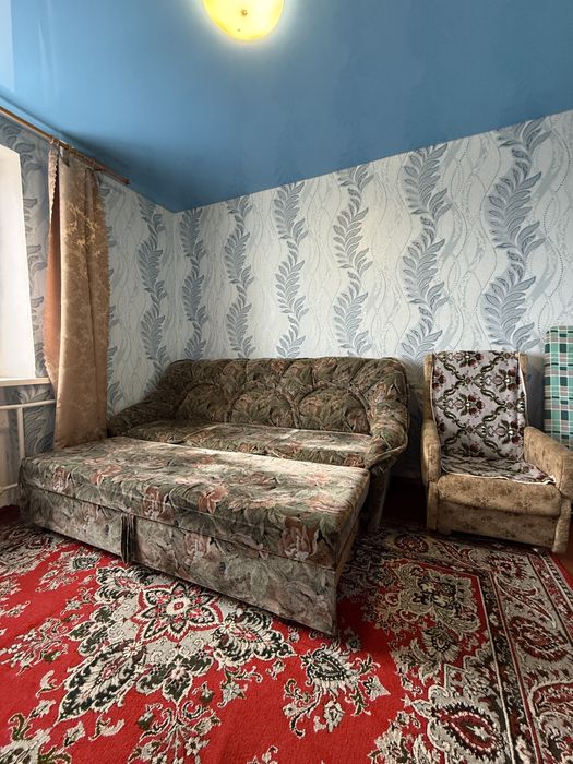 Здам на рік і більше чотирикімнатну квартиру в Чорноморську.