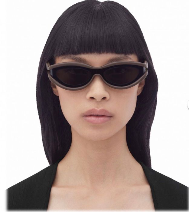 Окуляри BOTTEGA VENETA
Black & Brown Hem Sunglasses