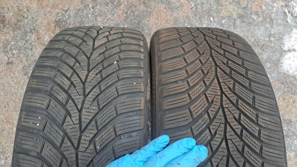 2 x continental 225/45 17" 7mm. 22r