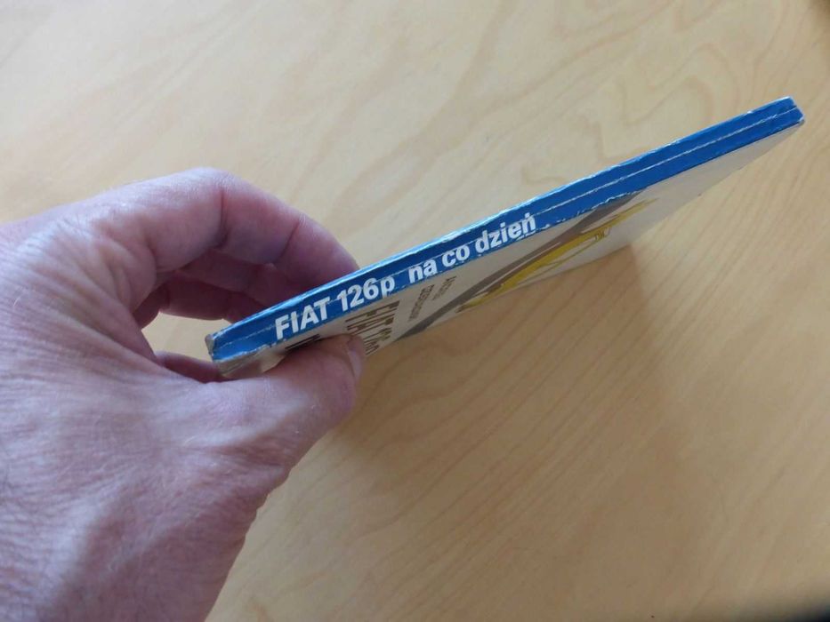 Fiat 126p na co dzień. A. Dzierżanowski seria Czar czterech kółek PRL