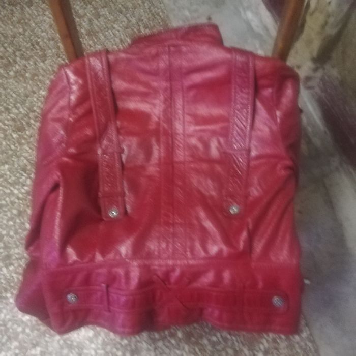Продам Куртку Кожаную Жэнскую