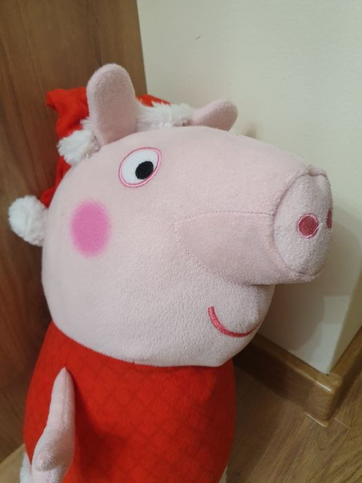 Maskotka Świnka Peppa świąteczna