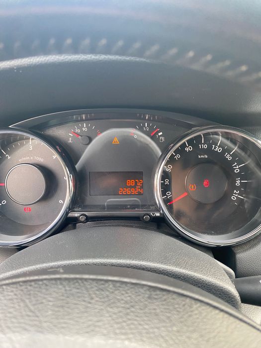 Peugeot 5008 Blue HDI