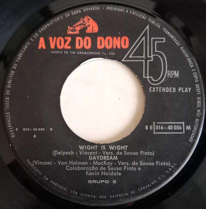 Grupo 5	- - - - -	Wight Is Wight	- - - - -	EP