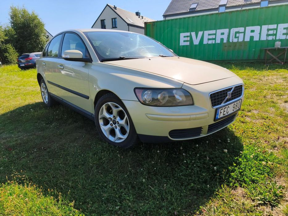 Volvo S40